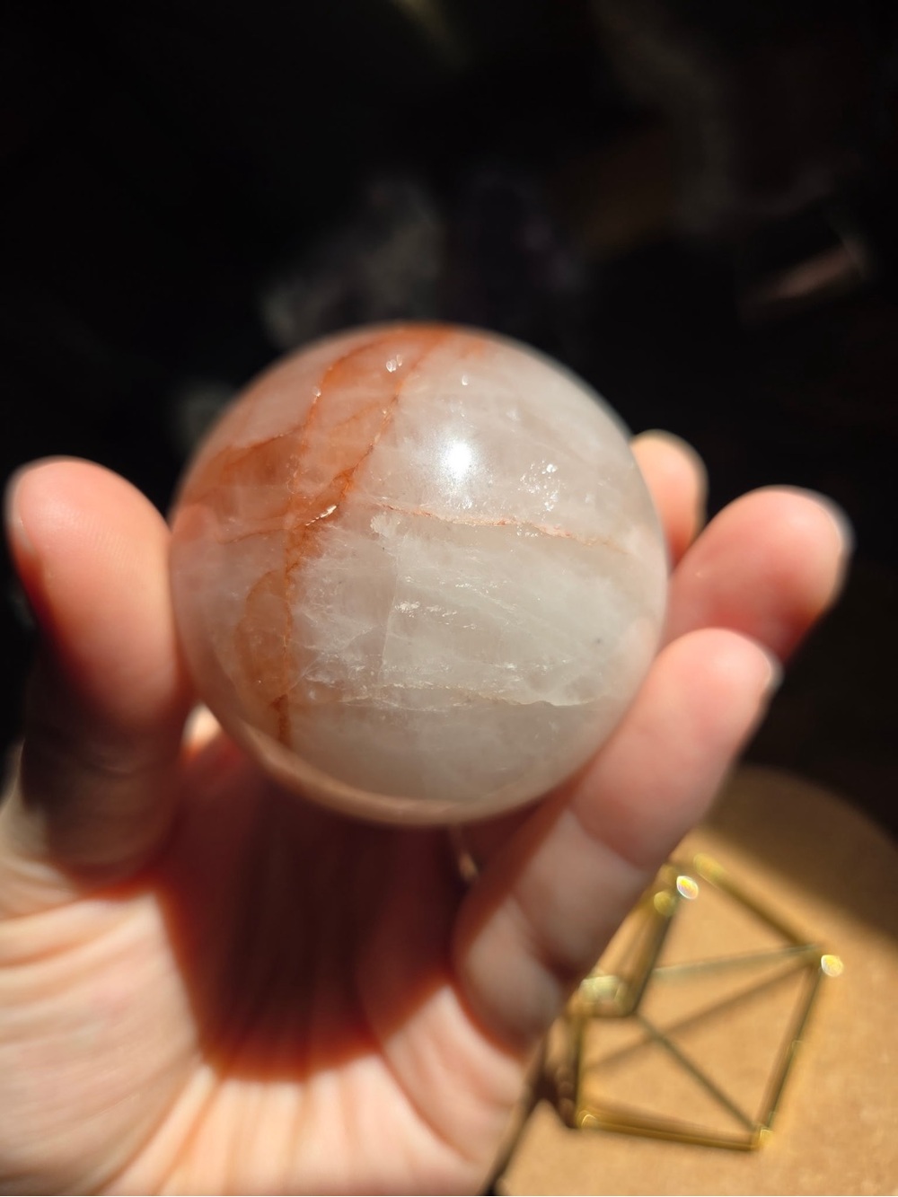 Fire quartz sphere - Picture 7 of 15